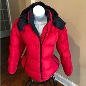 Lands End Ladies Red and Navy Blue Reversible Down Parka Puffer Coat - Size MP